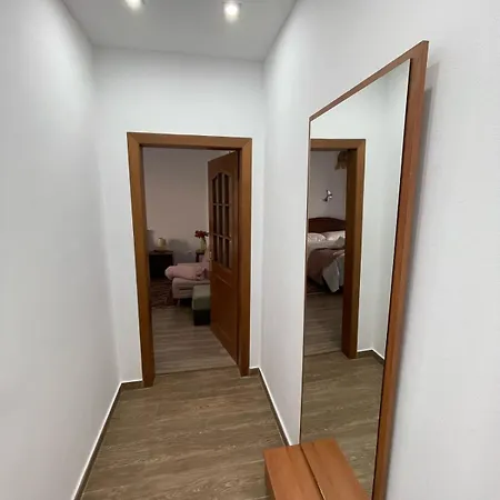 Place Square 21 Apartment Tirana