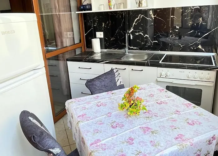 Place Square 21 * ティラナ